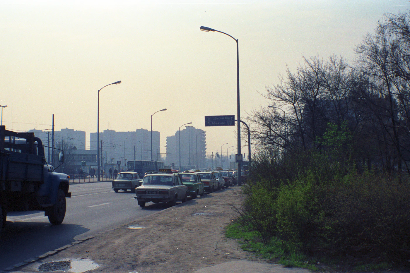 匈牙利城市道路车流