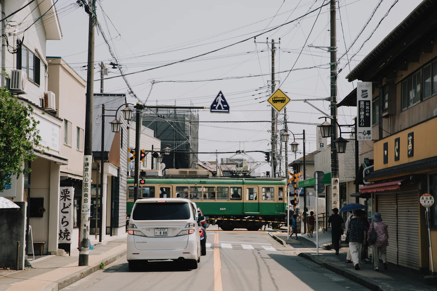 日本城市道路车辆靠左通行