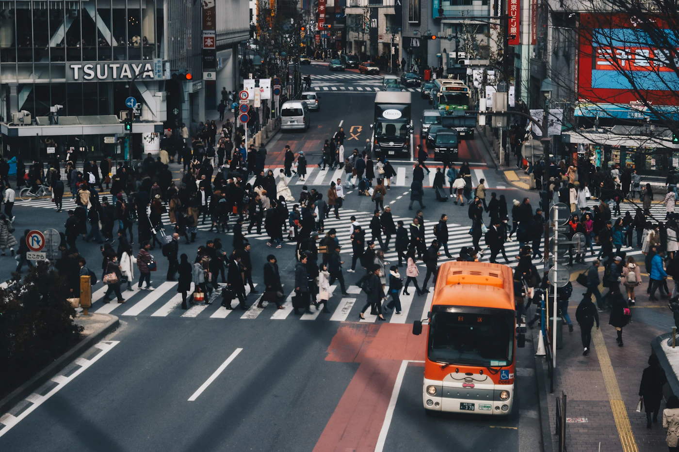 日本路口行人过街
