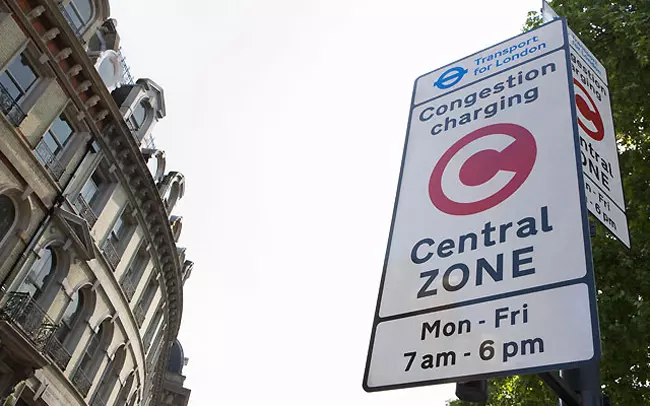 英国:伦敦交通拥堵费(London Congestion Charge),是指周一至周五7:00-18:00进入伦敦市区要缴纳11.5镑的拥堵费,周末免费。